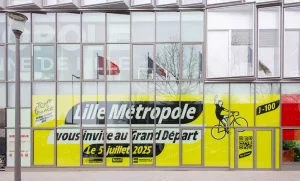 realisation-vitrophanie-tour-de-france-2025-1