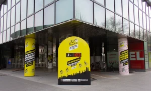 realisation-vitrophanie-tour-de-france-2025-3