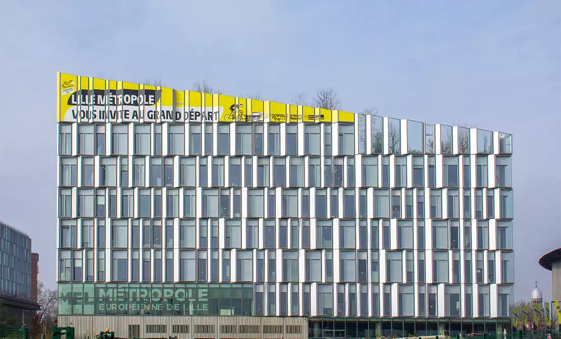 realisation-vitrophanie-tour-de-france-2025-5